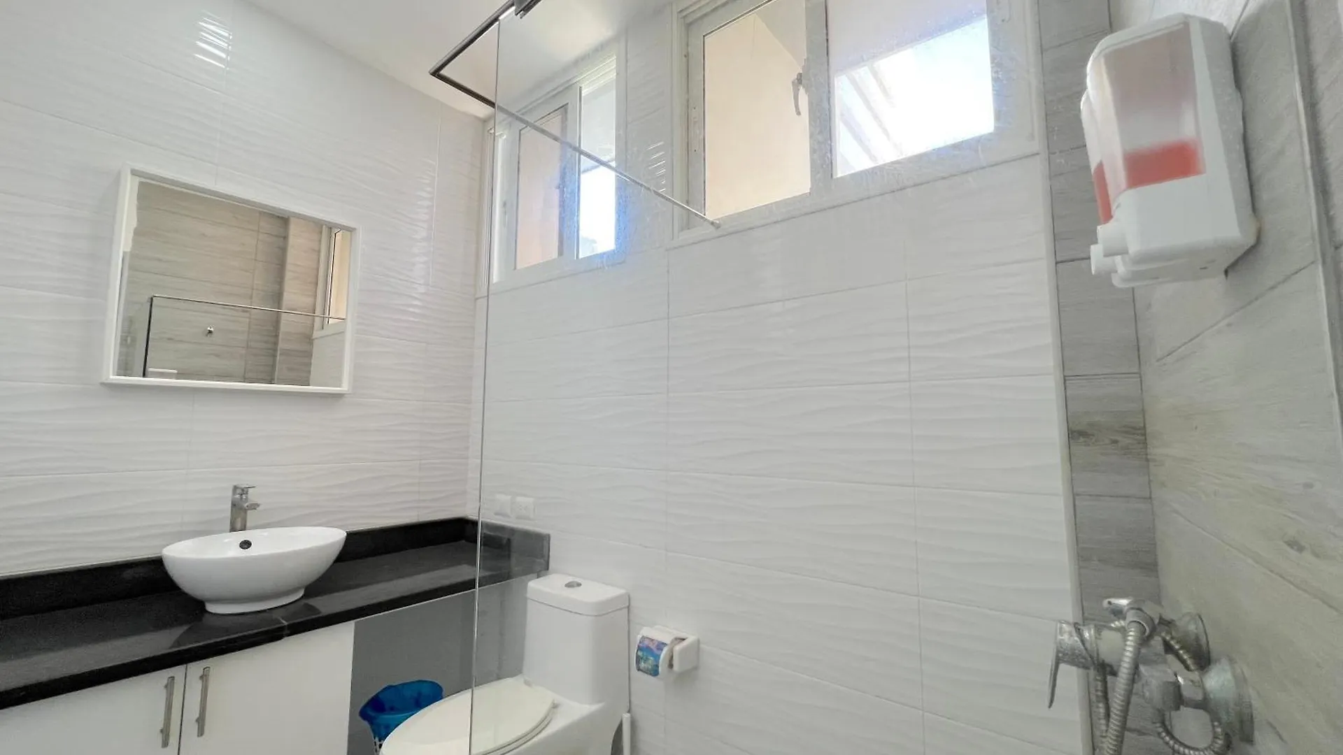 Aparthotel Olas Del Caribe - Vacation Suites With Rooftop Pool - Playa Los Corales Punta Cana