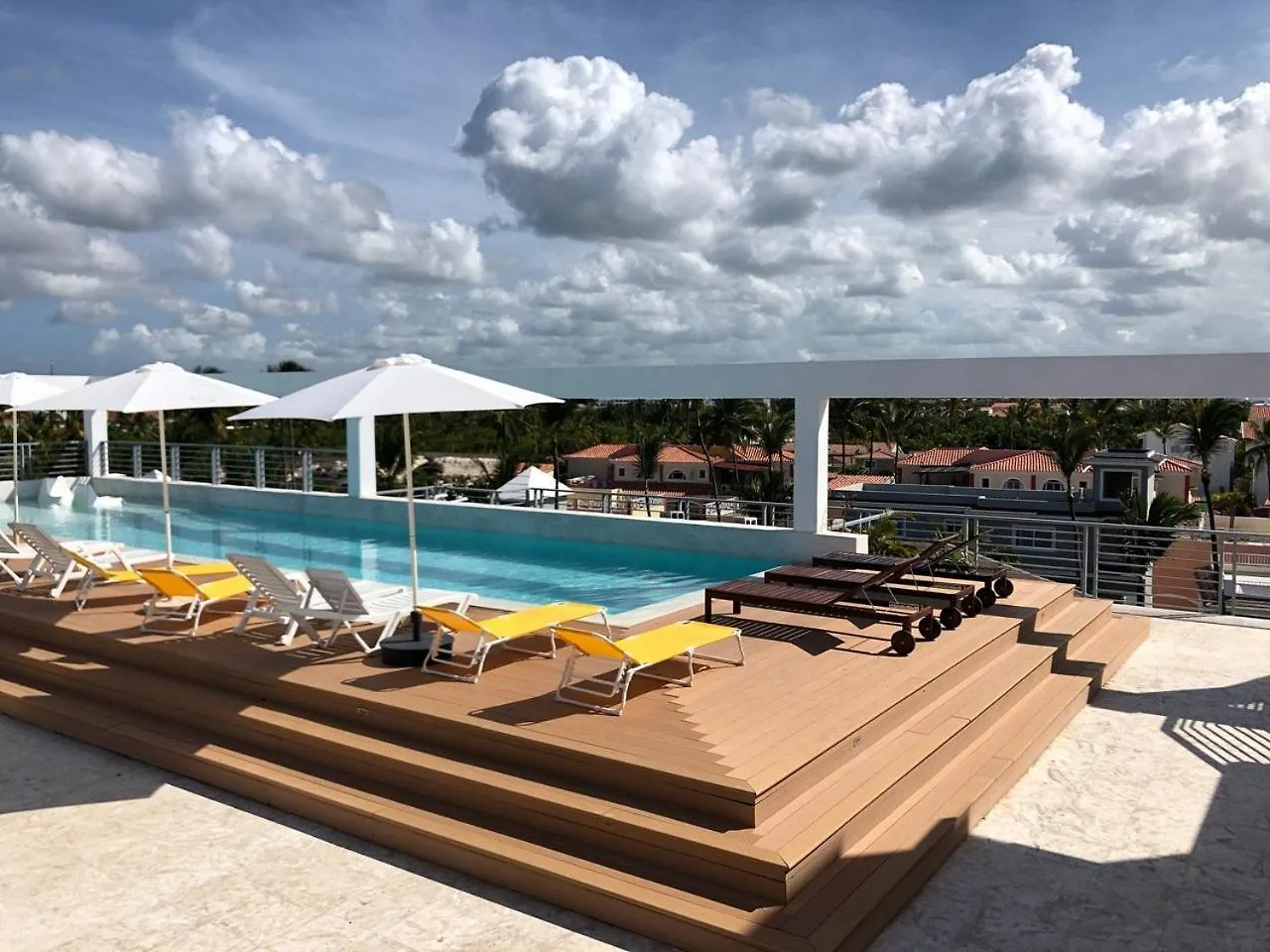 Aparthotel Olas Del Caribe - Vacation Suites With Rooftop Pool - Playa Los Corales Punta Cana
